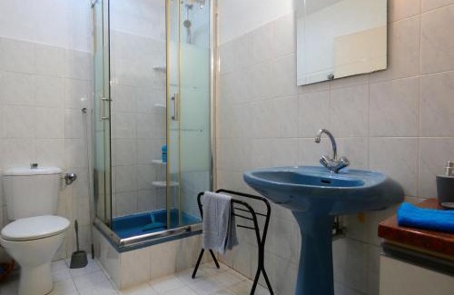 Saint-Hilaire-sur-Yerre House | Escapade Paisible: Gîte pour 8 à Saint-Hilaire-sur-Yerre, Jardin Clos, Proche Chateaudun et Chartres - FR-1-581-131