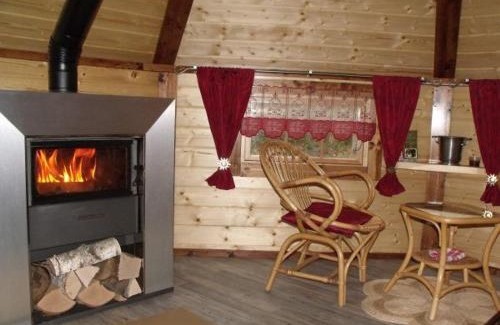 Ferdrupt House | Escapade Romantique: Cabane avec Terrasse Panoramique, Poêle à Bois et Éclairage Multicolore - FR-1-589-441