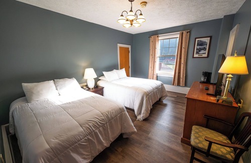 Shawnee On Delaware Hotel | Escape to a Relaxing Room for a Perfect Pocono Adventure