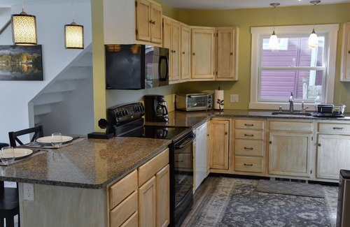 Niverville House | Escape to Lakefront Leisure—Hudson, Berkshires, Amazing Views!