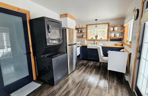 Lawrencetown Cottage | Escape to nature at Saltwater Hideaway Cottage. Panoramic views!