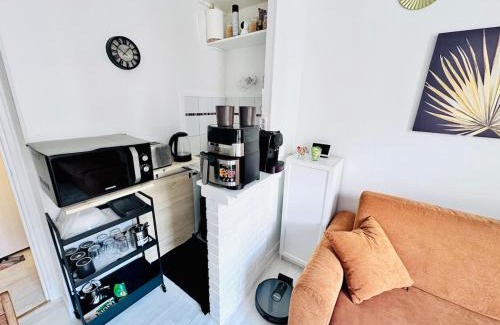 Epinettes Apartment | Escape to Paris