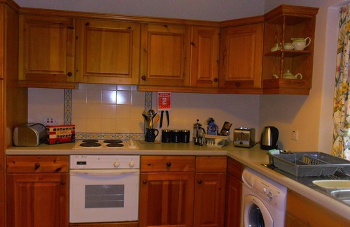 Aberfeldy Cottage | Escape to Rural Highlands Stunning Scenery, Sound of the Burn and wildlife