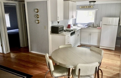 Newberry Cottage | Escape to Superior’s Treasure Cabin at Culhane Lake Resort off grid.