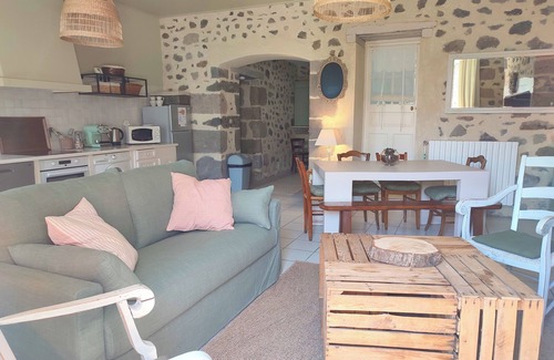 Giou-de-Mamou House | Escape to the heart of the Cantal: Your Maison de Caractère awaits you!