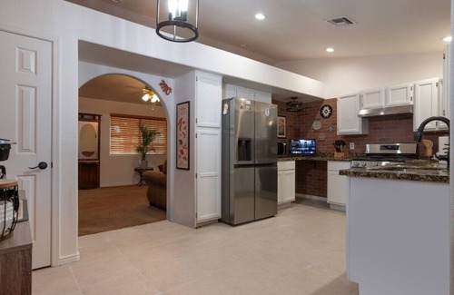 Valentine House | Escape to The Triple Palms