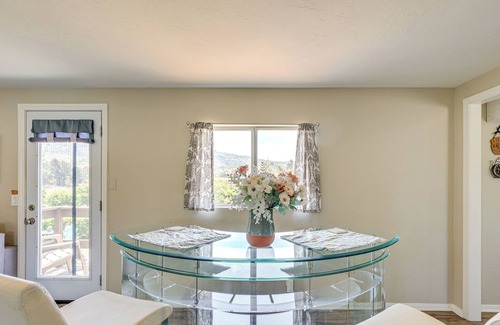 Escondido Cottage | Escondido Vineyard Estate: Walk to Wineries!