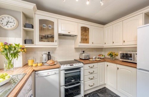 Grosmont Cottage | ESK VIEW COTTAGE, pet friendly, with open fire in Grosmont
