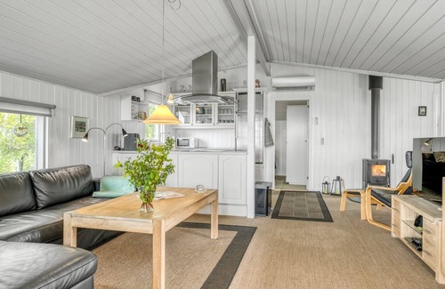 Gjøl House | "Eske" - 200m to the inlet by Interhome