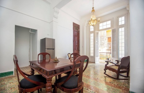 Greater Antilles Apartment | Espacioso Apartamento a dos minutos de Prado, se admiten Mascotas