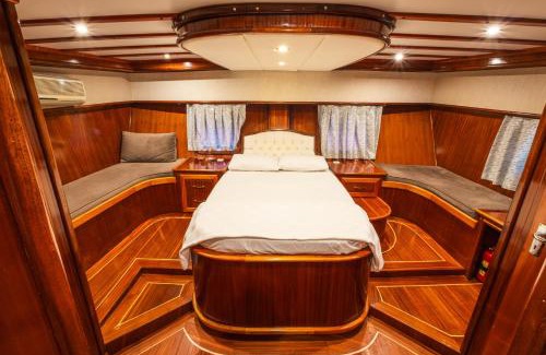 Marmaris City Center Boat Rental | Esperanza