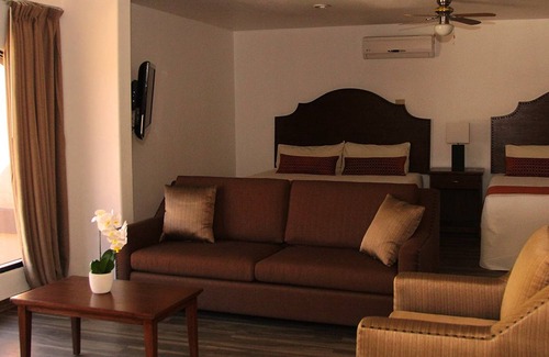 Tecate Hotel | Estancia Inn