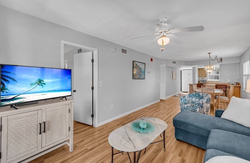 South Island Condo | Estero Cove 141 2 Bedroom/2 Bath Island Vacation Condo Walking Distance To The Beach!
