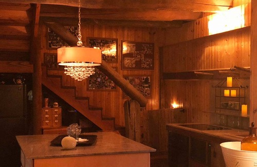 Alliance House | Esther's Barn; Private & Cozy; 1/2 mile from The University of Mt. Union.