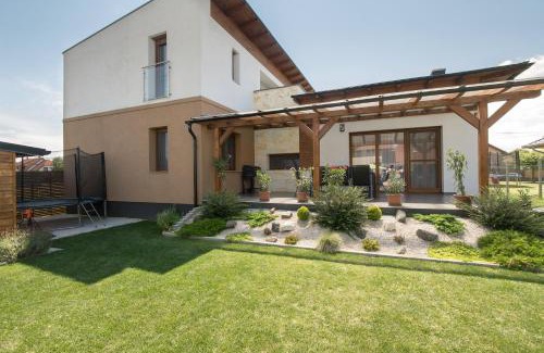 Balatonkeresztur Villa | EszterHáz