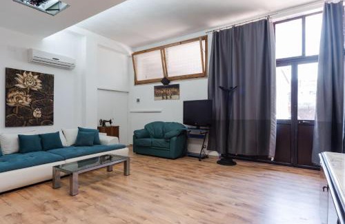 Tremestieri Etneo Apartment | Etnea Home with Pool by Wonderful Italy