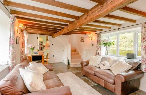 East Woodyates House | Eton Cottage