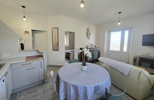 Genis Cottage | Eugenie's Little Nest - Countryside Haven, Pets Welcome