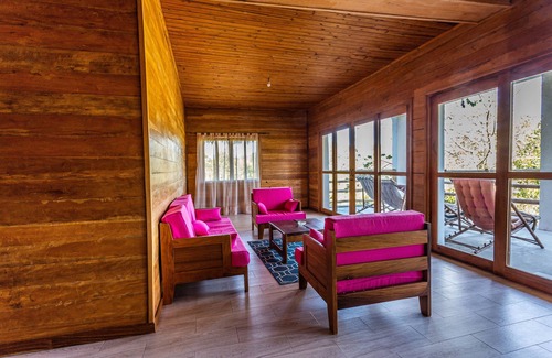 Alaotra Mangoro Hotel | Eulophiella