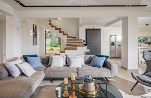 Prasas Villa | Eunoia Blue Villa, a fabulous Cretan retreat!