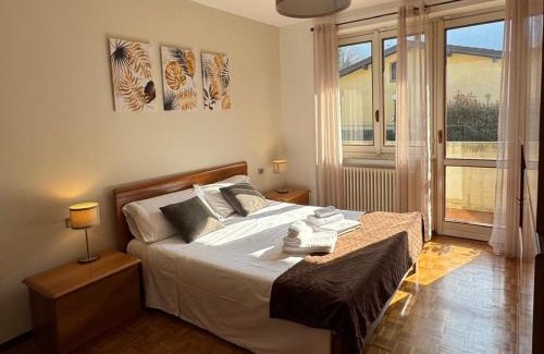 Magreglio Apartment | Eve's Home with Garden