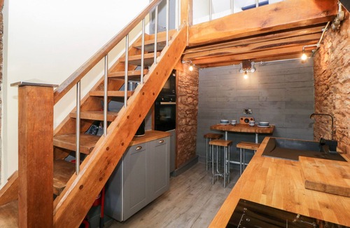 Plymstock Cottage | EVENTIDE, family friendly, with open fire in Plymstock