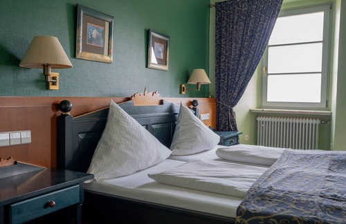 Diedesheim Hotel | Eventlocation & Hotel Schloss Neuburg