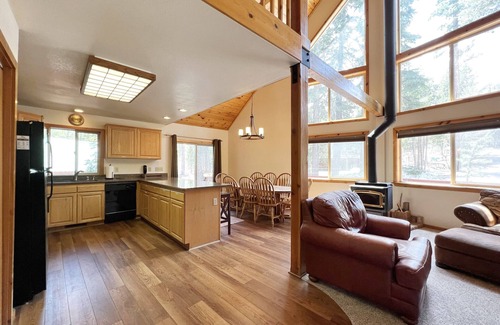 McKinney Estates House | Evergreen Escape - 4 bedroom, loft, 2.5 bath home, quiet neighborhood