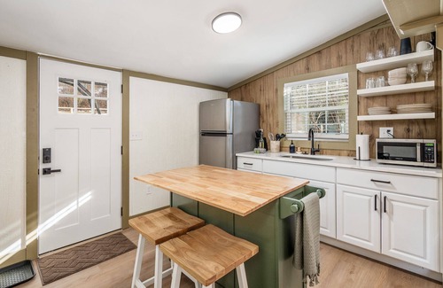 Creola Cabin | Evergreen Escape + Hot Tub I Fire Pit