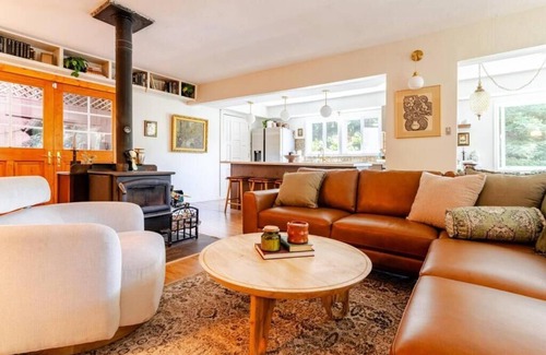 Felton Cabin | Evergreen Escape - Mountains, Beaches, Hottub, Gameroom
