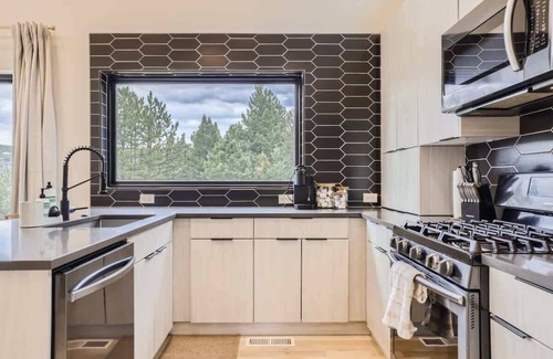 Evergreen Meadows House | Evergreen's Modern Cabin. 20Acres/Seclusion/Creek!