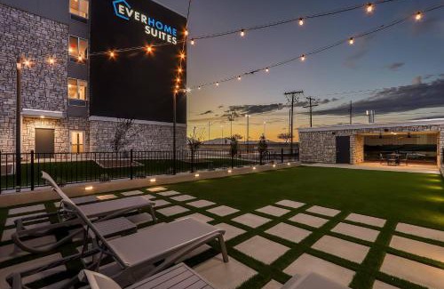Biggs Field Hotel | Everhome Suites El Paso Airport near Fort Bliss