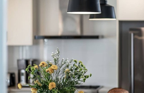 Invermay House | Evie's Cottage, charming with modern comforts