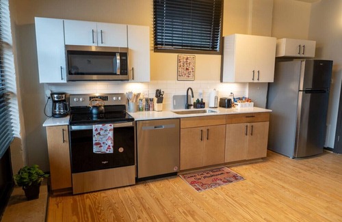Martinsville Apartment | Excellent 2BR Apartment Uptown - Walkable - Safe