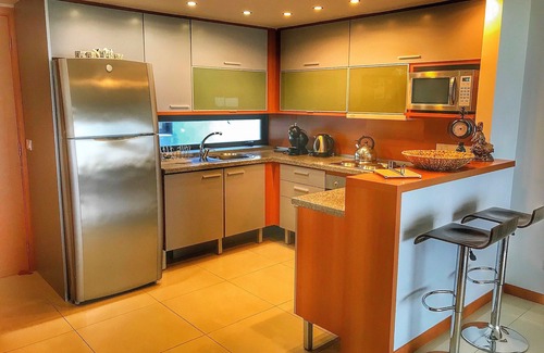 Aidy Grill Apartment | Excellent Apartment 15th floor views