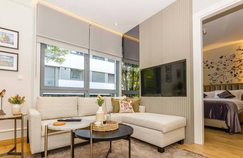 Fenerbahce Apartment | Excellent Apartment (1+1) near Bagdat Street in Kadıkoy