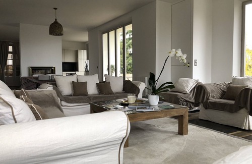 Ville-d'Avray Apartment | Exceptional 130 m2, panoramic view of Paris, between Paris and Versailles