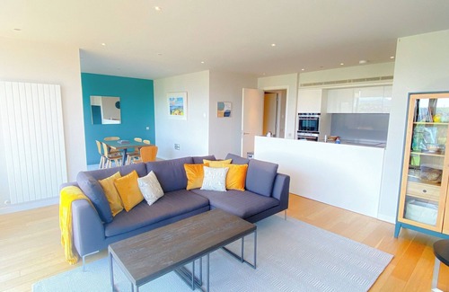 Laurieston Apartment | Exceptional city living with breathtaking views. Sleeps 4.