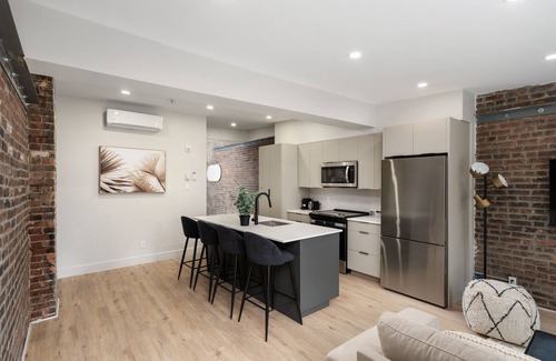 Griffintown Apartment | Exclusif Penthouse/Huge Private Terrasse- 10guests