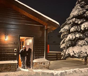 Soldeu House | Exclusiva Cabaña en Incles - Vistas al Valle & Pistas de Ski Grandvalira - Free Parking
