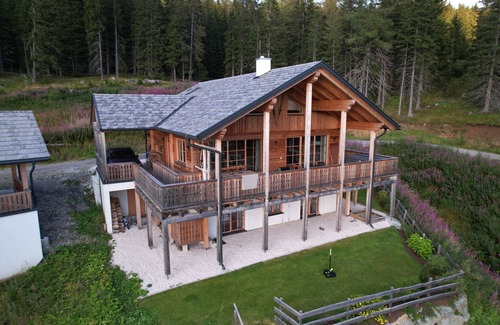 Lachtal Ski Chalet | Exclusive 200 m² Luxury Chalet with Whirlpool & Sauna – Pure Relaxation