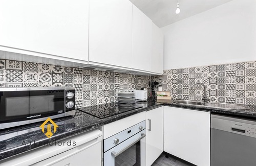 St. Pancras Apartment | Exclusive 4 bedroom apartment in Russell Square