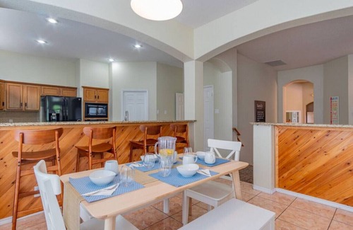 Vance Jackson House | Exclusive and modern - Hot tub, pool, game room