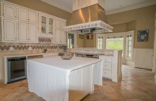 Easton House | Exclusive Executive Compound only 1 Hour to NYC