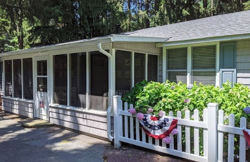 Bangor Apartment | Exclusive Lakeside Retreat in the Poconos for the Entire Summer Season.