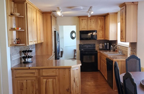 Westminster House | Exclusive Luxury Getaway on 10 Acres, Lake Views, Perfect for Groups, Close In
