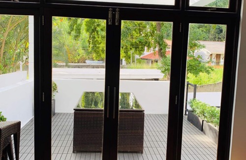 Harispattuwa Villa | Exclusive luxury villa surrounded by beautiful mountains and river views