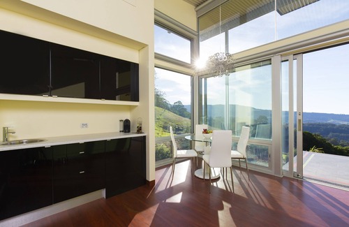 Broughton Vale Cabin | Exclusive Mt Hay Retreat, Berry