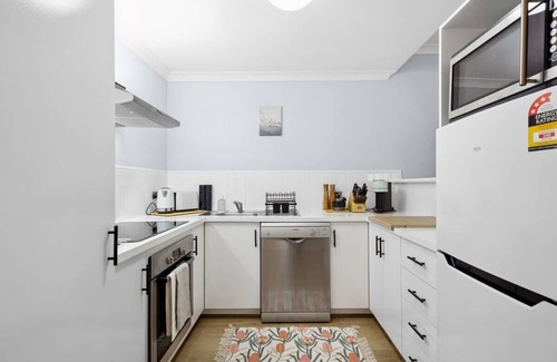 Northbridge Apartment | Exclusive Northbridge Apt w Wi-Fi Pool