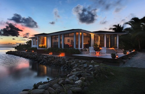 Glovers Reef Atoll Villa | Exclusive private island off the coast of Belize